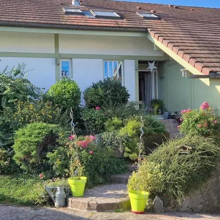 بيت ضيافة D'hote - La Maison Verte Charmes (Vosges)